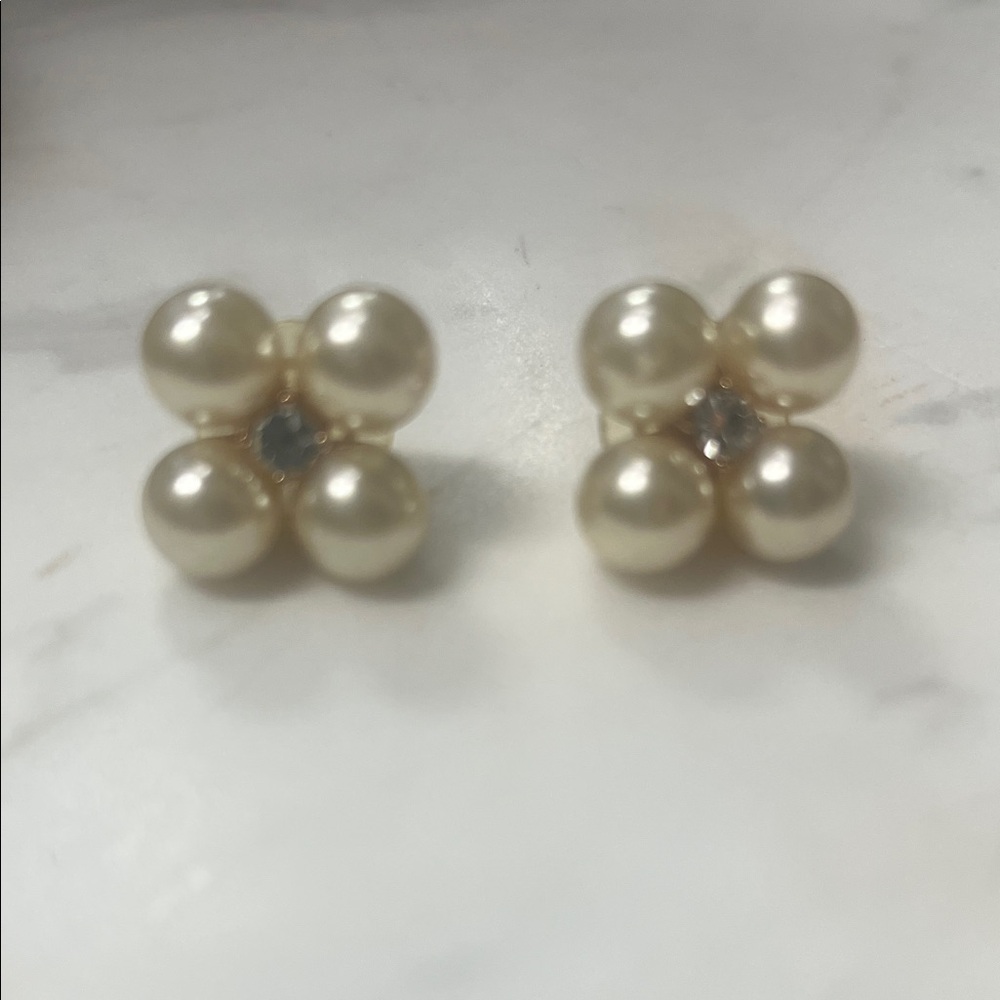 Signed Swaravski Elegant Pearl Cluster Earrings with rhinestone